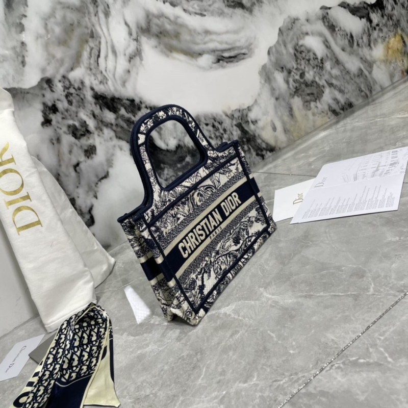 Dior Shopping Bags